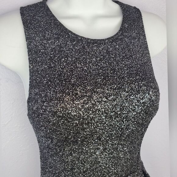 EVERLY Dress - Picture 1 of 5